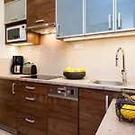 Vanilla 2, 3bdr 2bth 5min To Main Square * Krakov